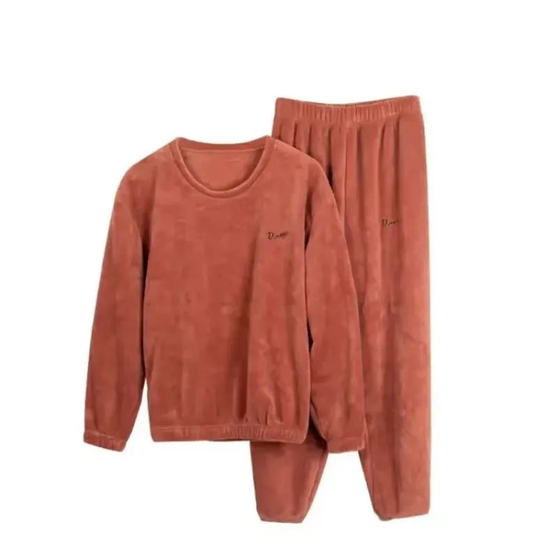 Outfit Look ThermaSoft Velvet Pajama Set