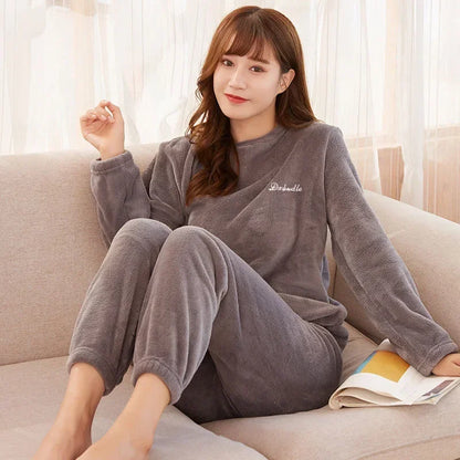 Outfit Look ThermaSoft Velvet Pajama Set