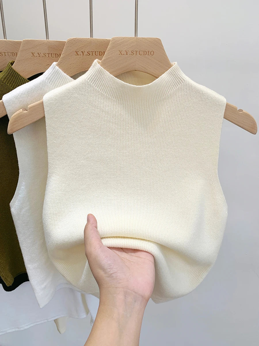Outfit Look – Slim Knit Tank